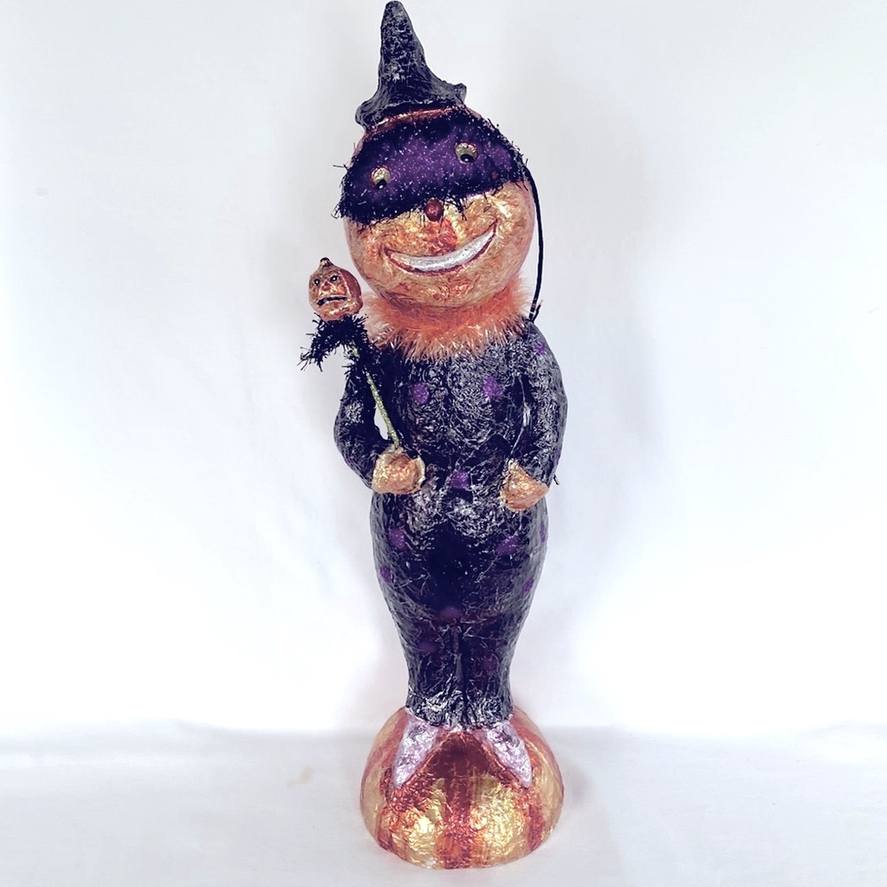 Gently Used Beautiful, Classy & Unique Halloween Decor Used Only A Couple Times